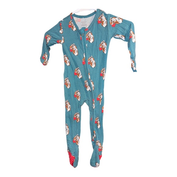 Posh Peanut Onesie - Picture 1 of 4